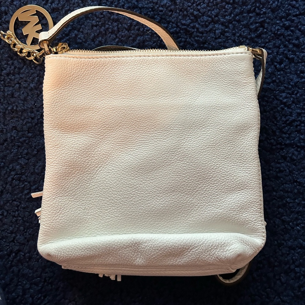 Michael Kors Camden white pebbled crossbody - Picture 7 of 10